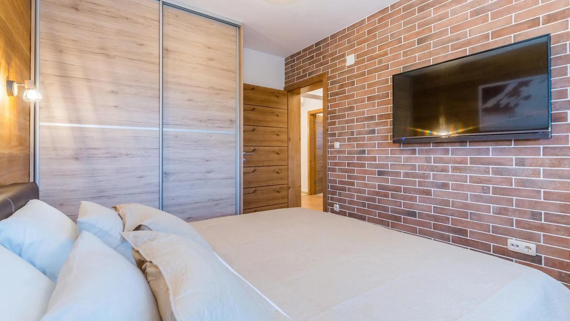 Villa Stella With Heated Swimming Pool Privlaka