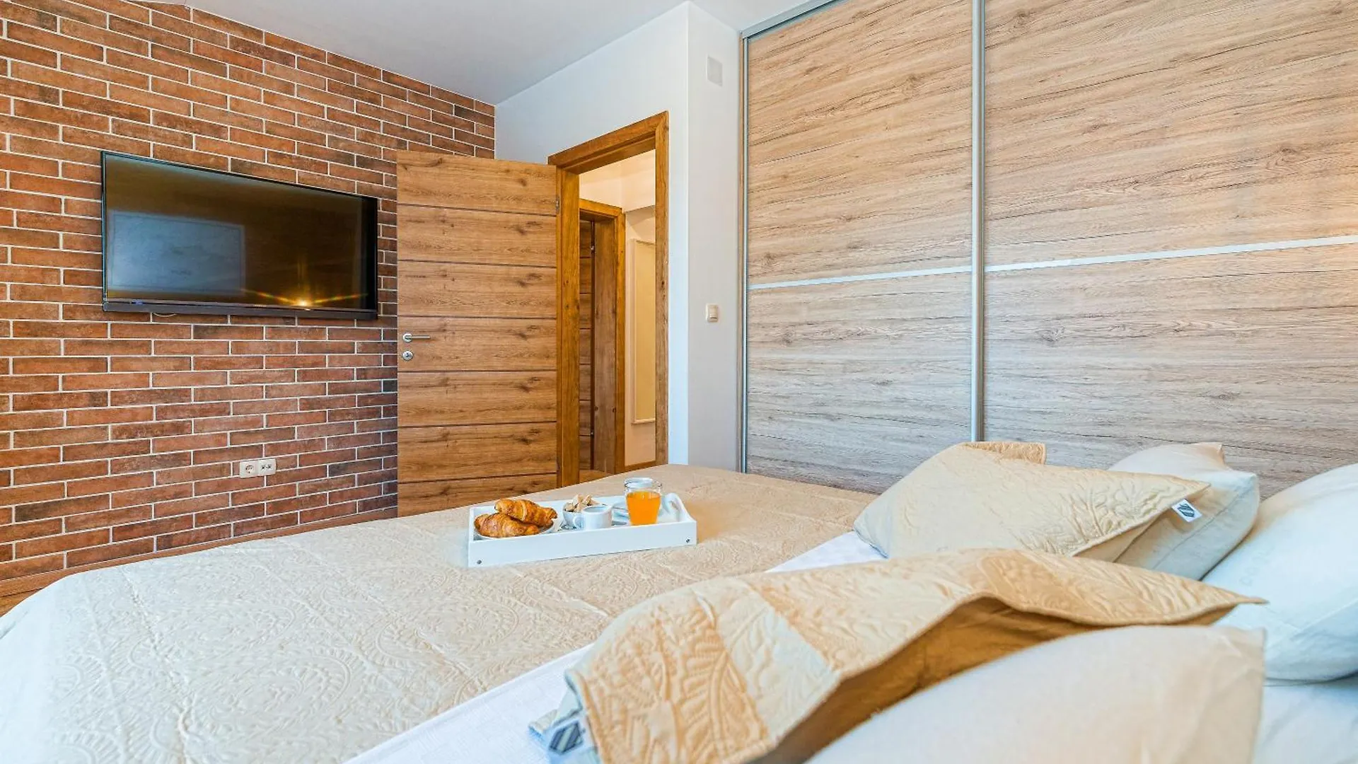 Villa Stella With Heated Swimming Pool Privlaka  Privlaka (Zadar)