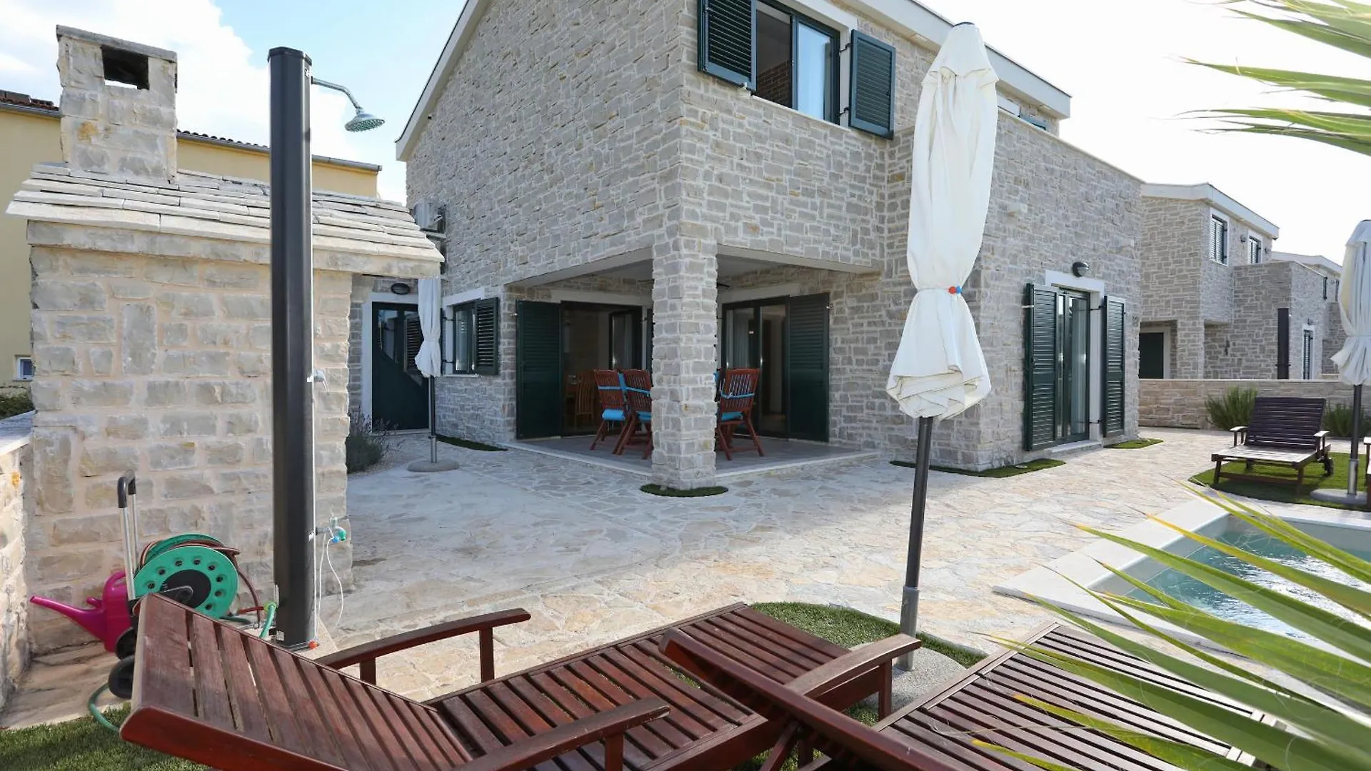 Villa Stella With Heated Swimming Pool Privlaka  Privlaka (Zadar)