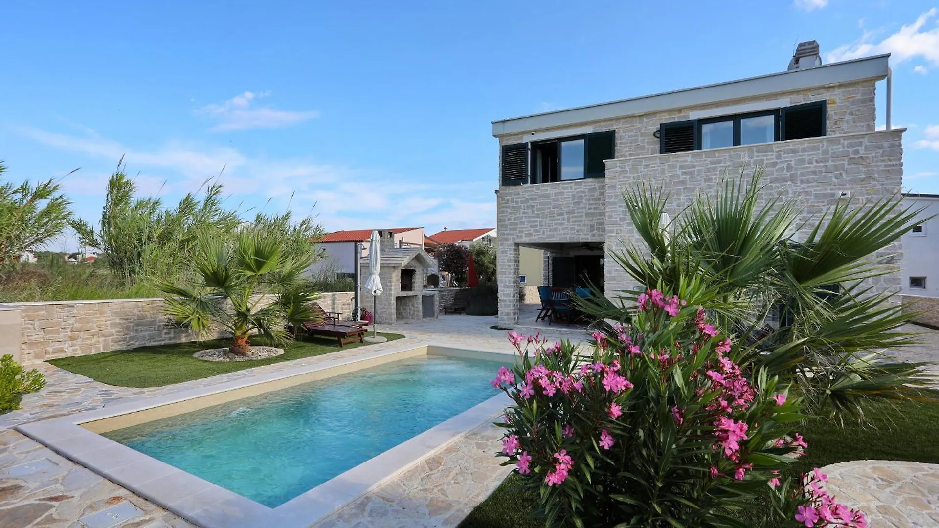 Villa Stella With Heated Swimming Pool Privlaka  Privlaka (Zadar)