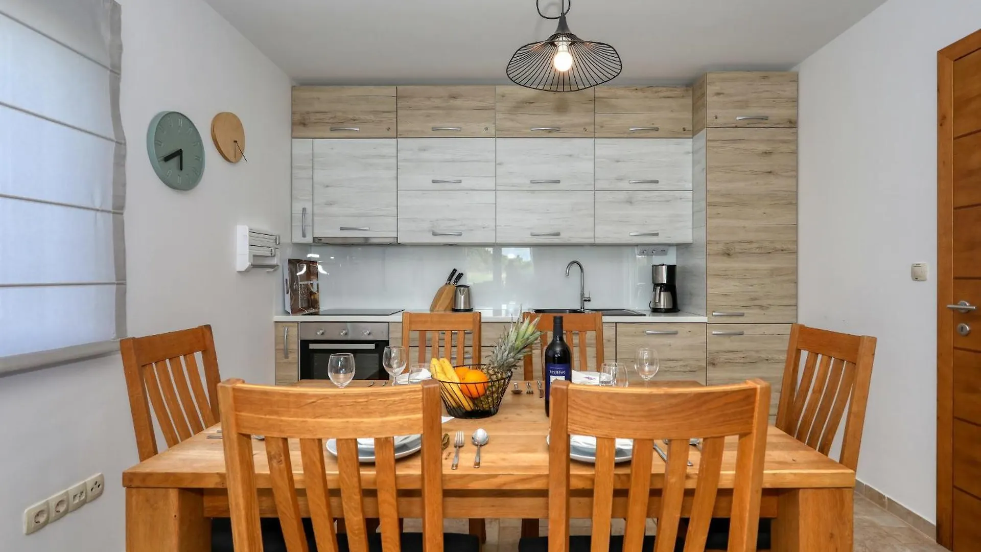 Villa Stella With Heated Swimming Pool Privlaka  Croatia